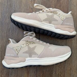 Vintage Havana Beige and Gold Sneakers